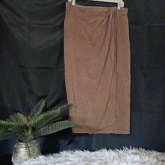 90s Vintage Hugo Buscati Taupe Silk Skirt sz lg - Picture 2 of 11